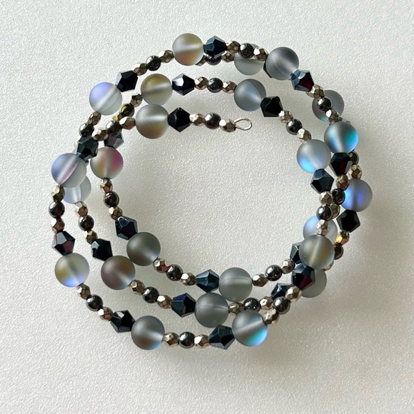 Iridescent Blue Glass Moonstone Bracelet on Memory Wire - Picture 5 of 8